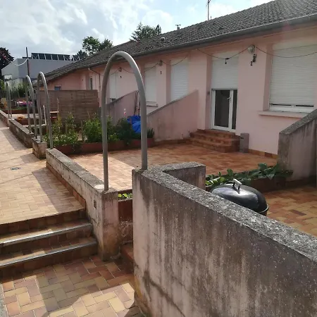 De Plein Pied A Apartment *